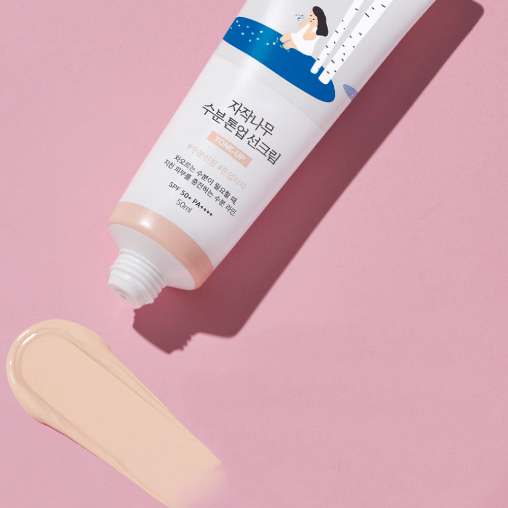 Protector Birch Moisturizing Tone Up Essence Round Lab